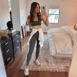 Alo Yoga Workout Set